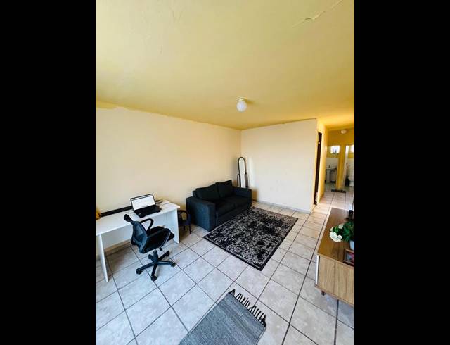 2 BEDROOM APARTMENT FOR SALE IN BULWER